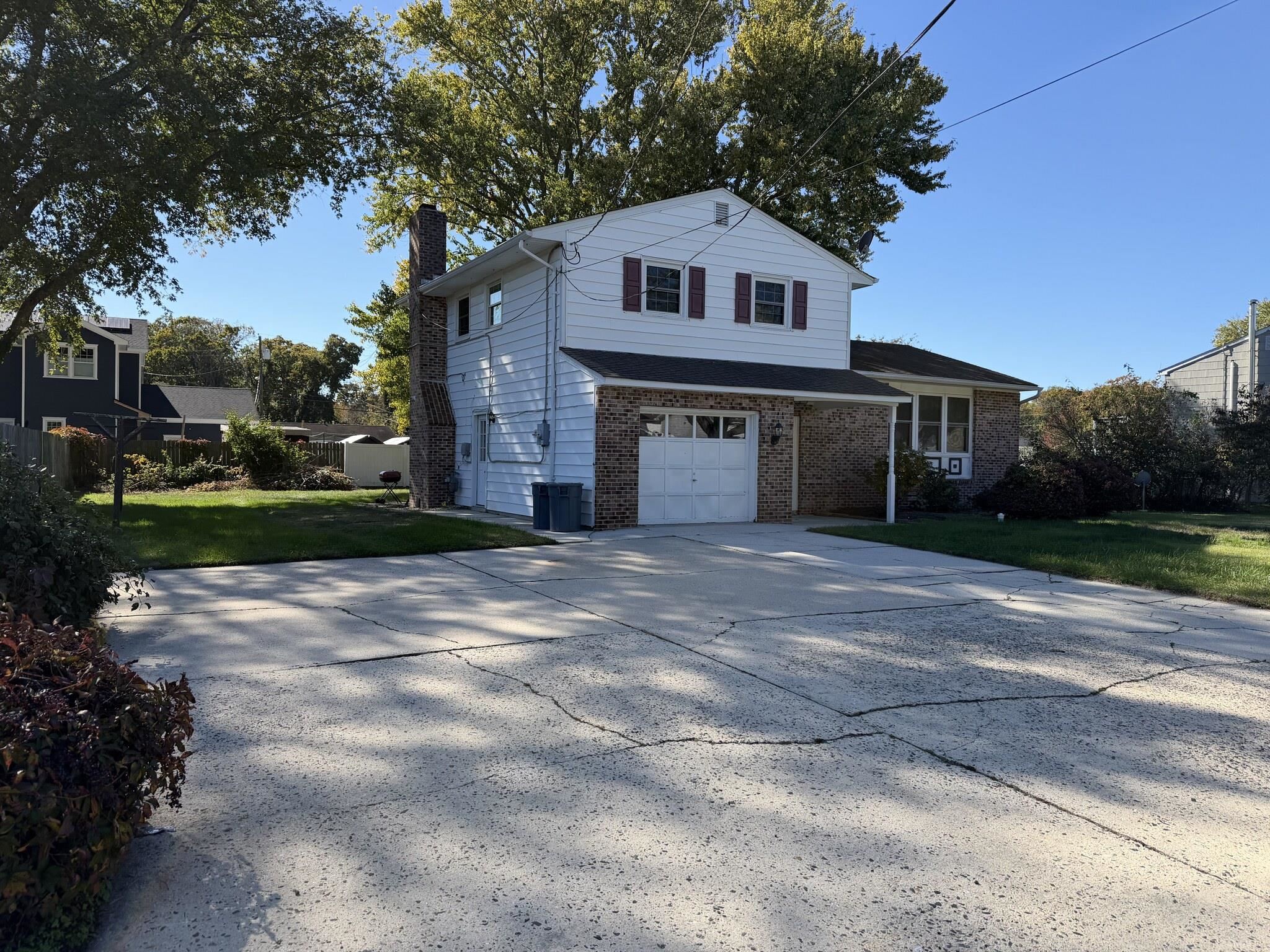880 Myrna Road