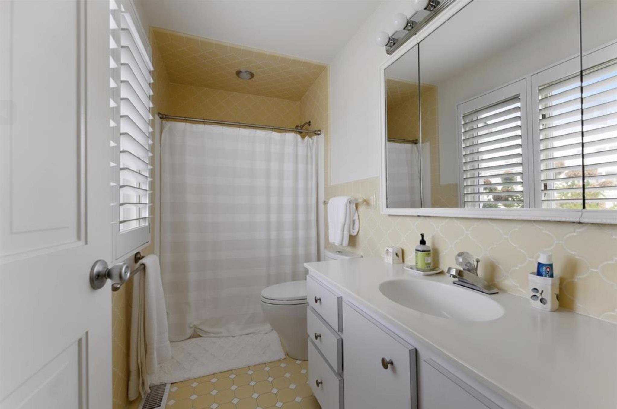 Avalon, New Jersey 08202, United States, 5 Bedrooms Bedrooms, ,6 BathroomsBathrooms,Residential,Active,53788