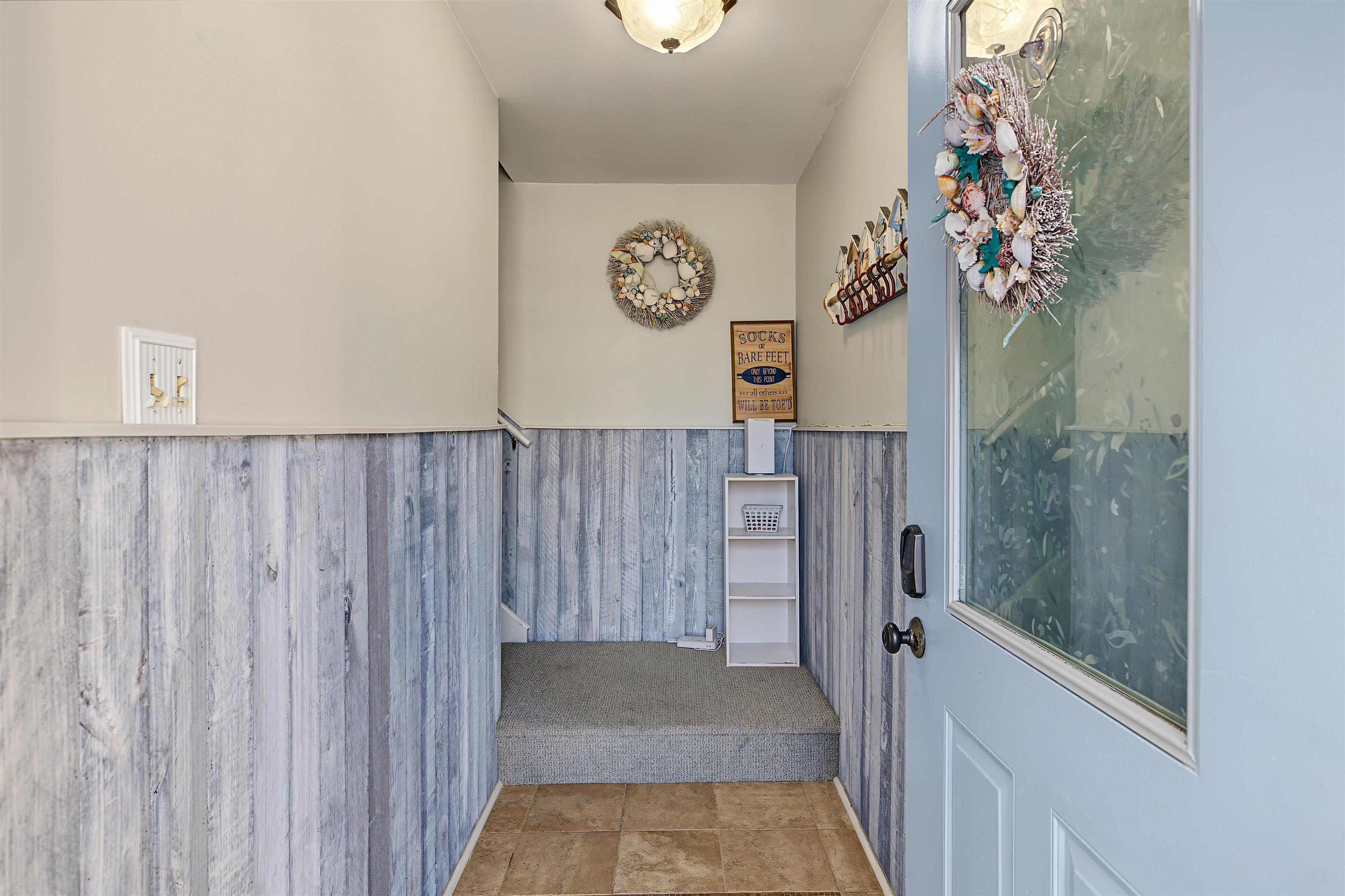 933 Columbia Avenue B-7