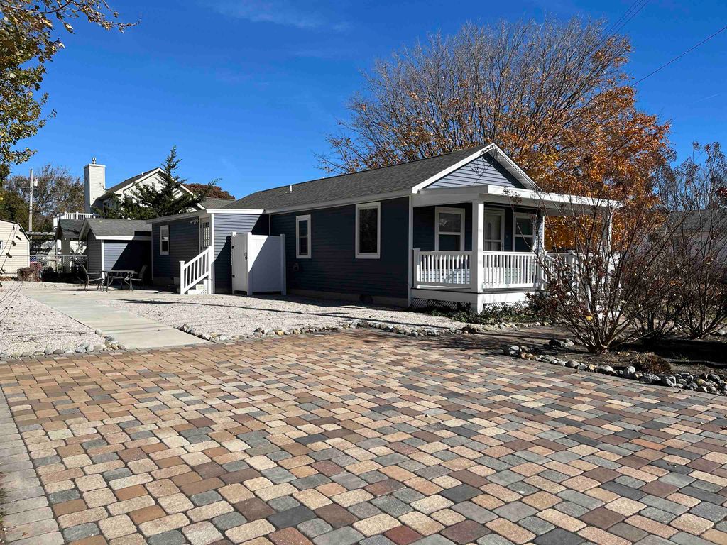 Photo of 237 Maryland Avenue, Villas, NJ 08251 (MLS # 253374)