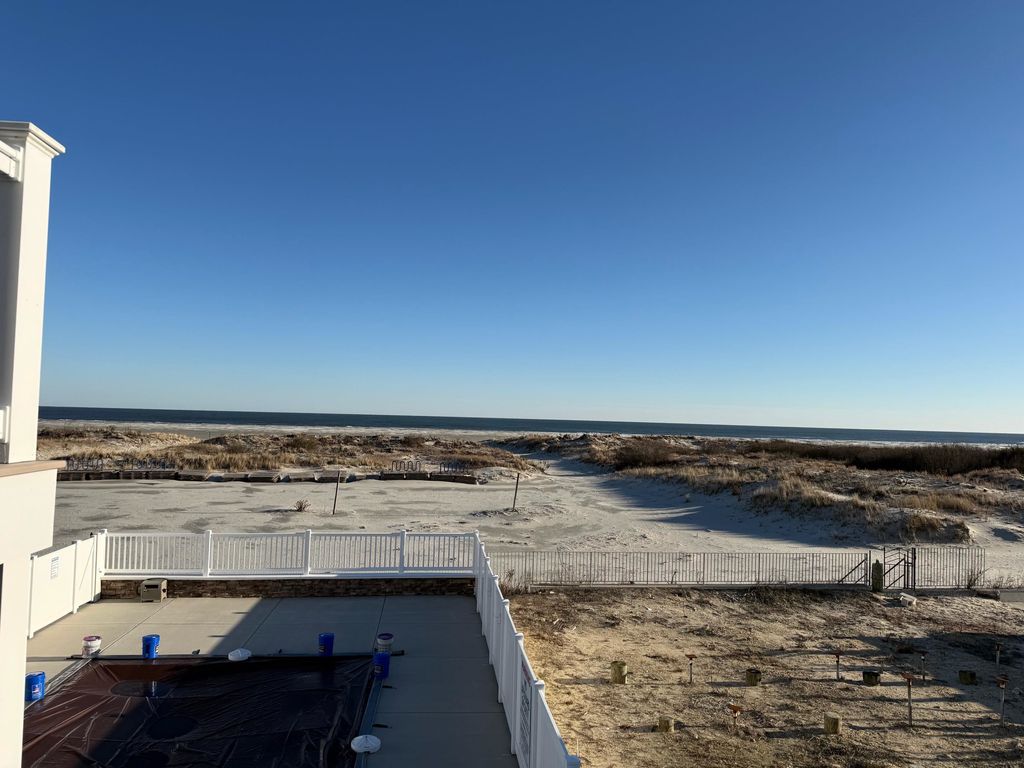 Photo of 422 E Farragut Road #201, Wildwood Crest, NJ 08260 (MLS # 260210)