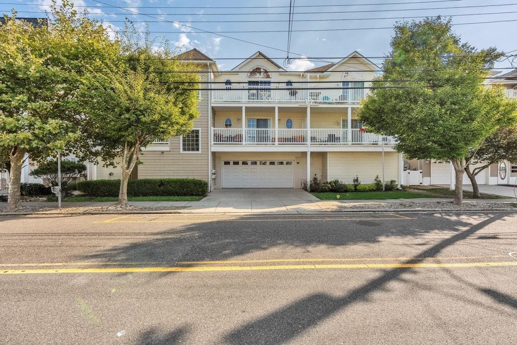 Photo of 217B Spencer Ave #217B, Wildwood, NJ 08260 (MLS # 252492)