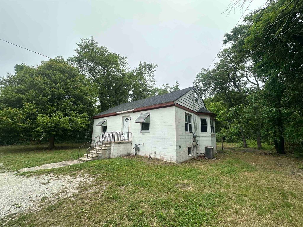 Photo of 100 Indian Trail RD, Cape May Court House, NJ 08210 (MLS # 261446)