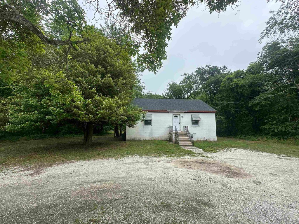 Photo of 100 Indian Trail RD, Cape May Court House, NJ 08210 (MLS # 261446)