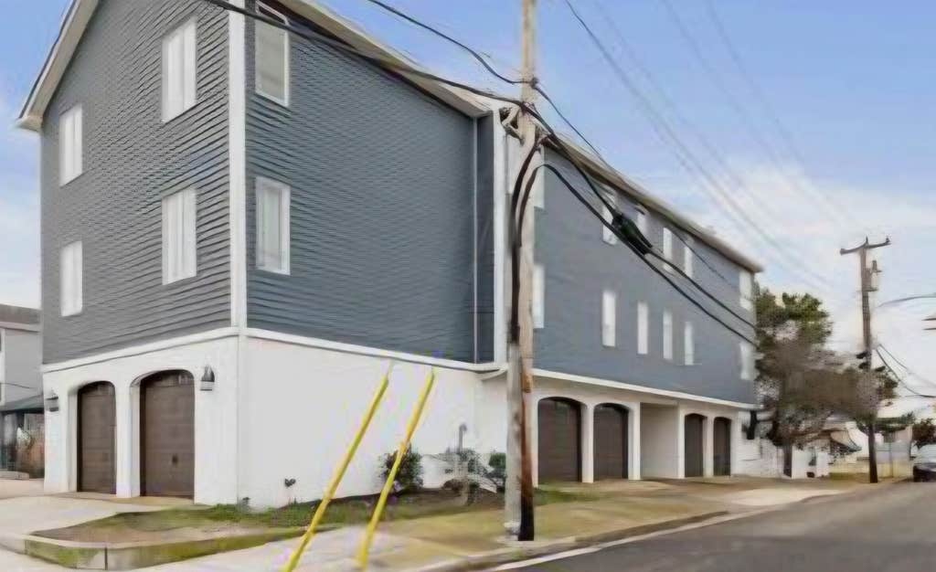 Photo of 644 W Pine AVE #3, North Wildwood, NJ 08090 (MLS # 262245)
