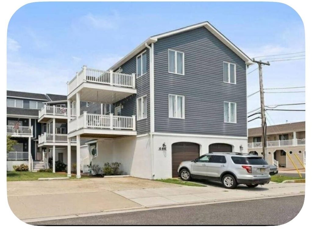 Photo of 644 W Pine AVE #3, North Wildwood, NJ 08090 (MLS # 262245)