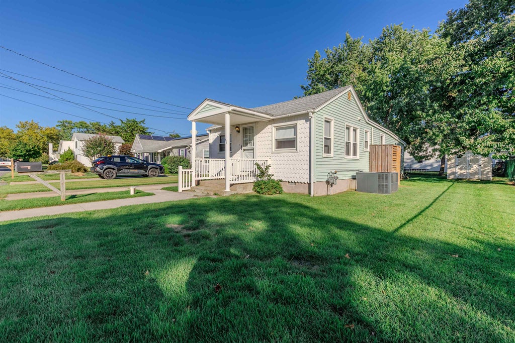 Photo of 9 Maplewood Avenue, Villas, NJ 08251 (MLS # 262636)