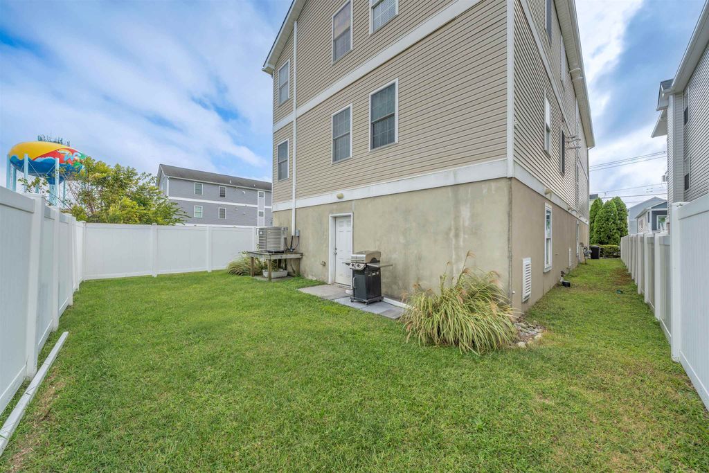 Photo of 129 W Spicer Avenue #100, Wildwood, NJ 08260 (MLS # 252838)