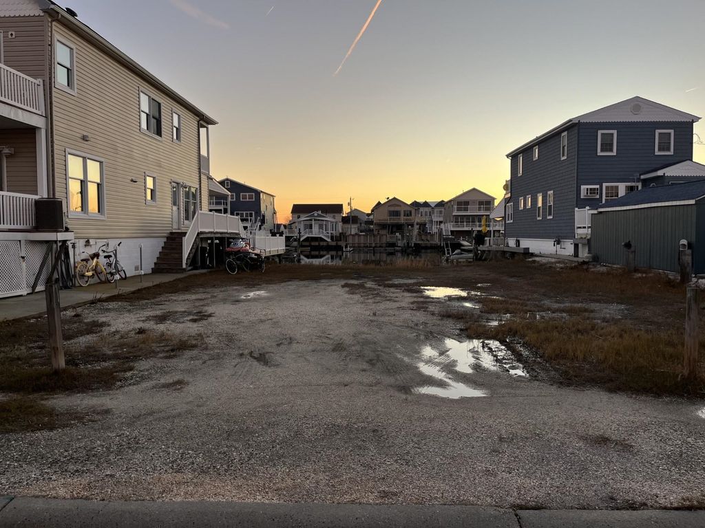 Photo of 658 W 26 Avenue, West Wildwood, NJ 08260 (MLS # 253473)