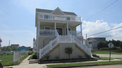 Homes Sold - 401 S Commonwealth Avenue<br/> Strathmere, NJ 08248