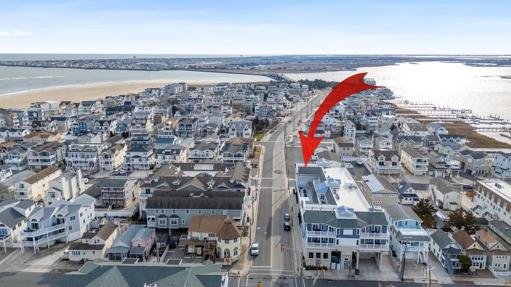 Photo of 8600 Landis Avenue #302, Sea Isle City, NJ 08243 (MLS # 260216)