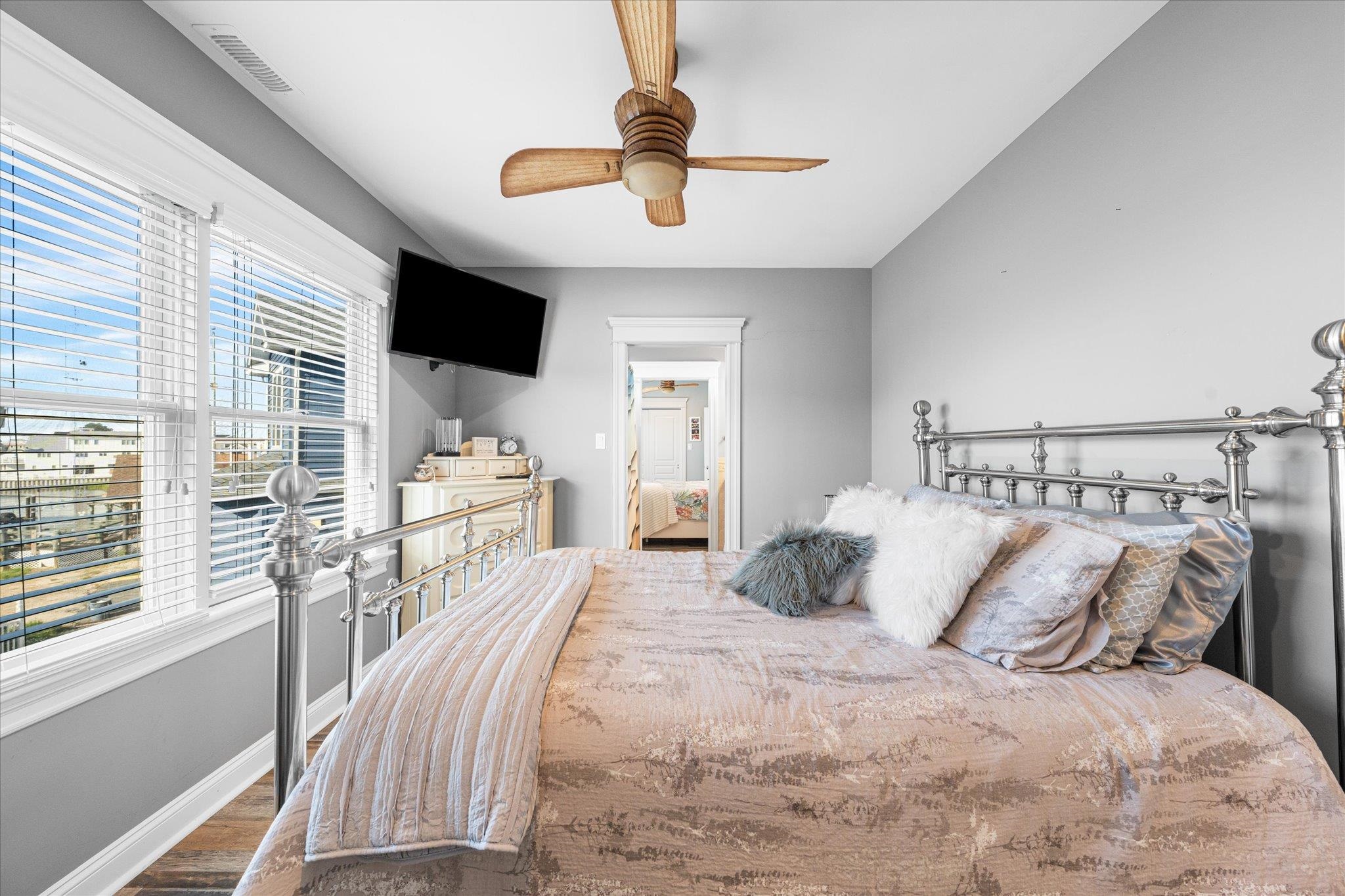 8211 Sounds Avenue #FLOOR 2, Sea Isle City, New Jersey image 39