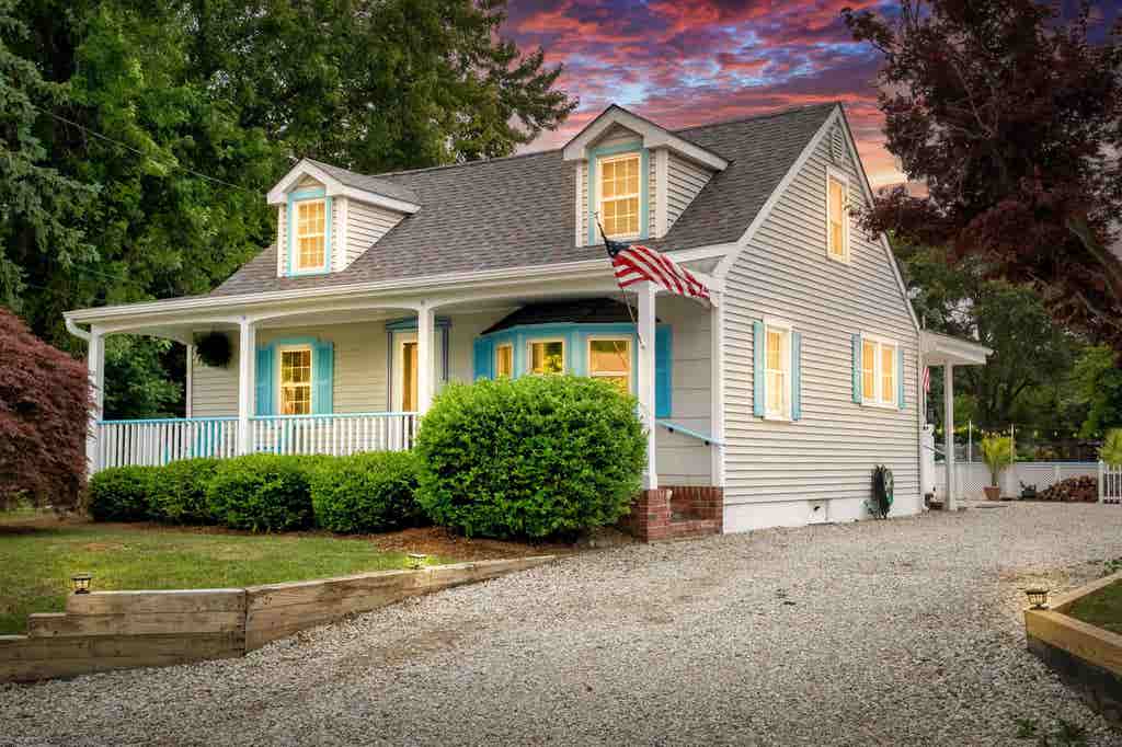 Photo of 303 E Shell Bay Avenue, Cape May Court House, NJ 08210 (MLS # 262254)