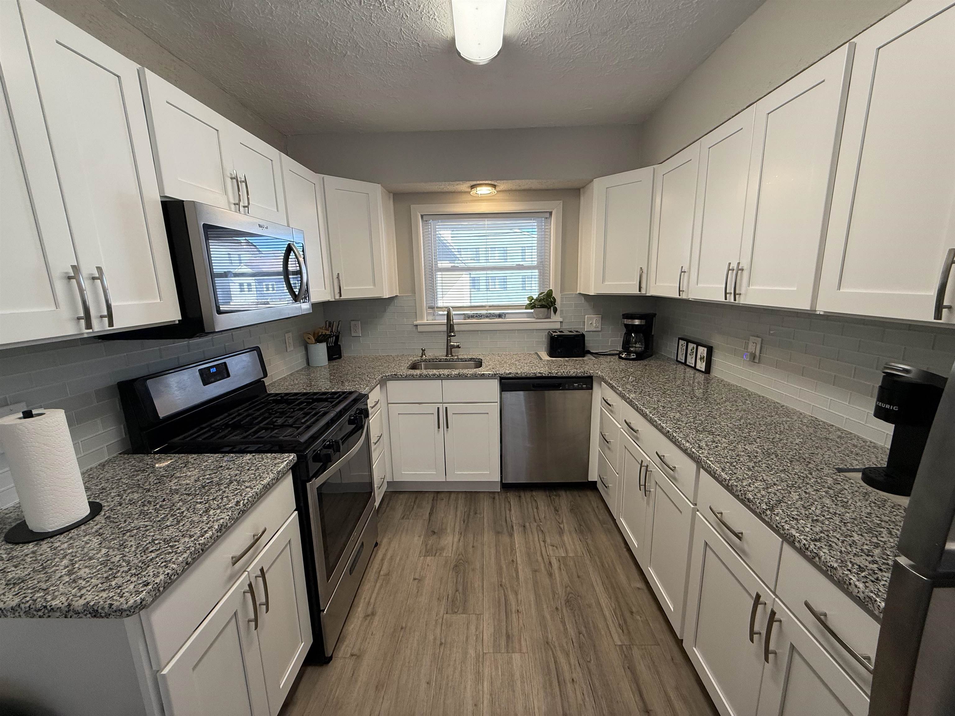 5400 Pacific Avenue 102