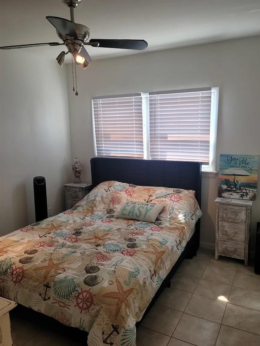 327 W Maple Avenue #C, Wildwood, New Jersey image 4