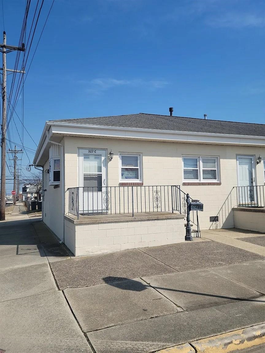 327 W Maple Avenue #C, Wildwood, New Jersey image 1
