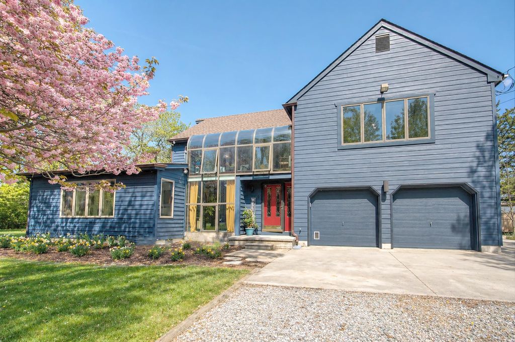 Photo of 8 E Curran Drive, Absecon, NJ 08201 (MLS # 261132)