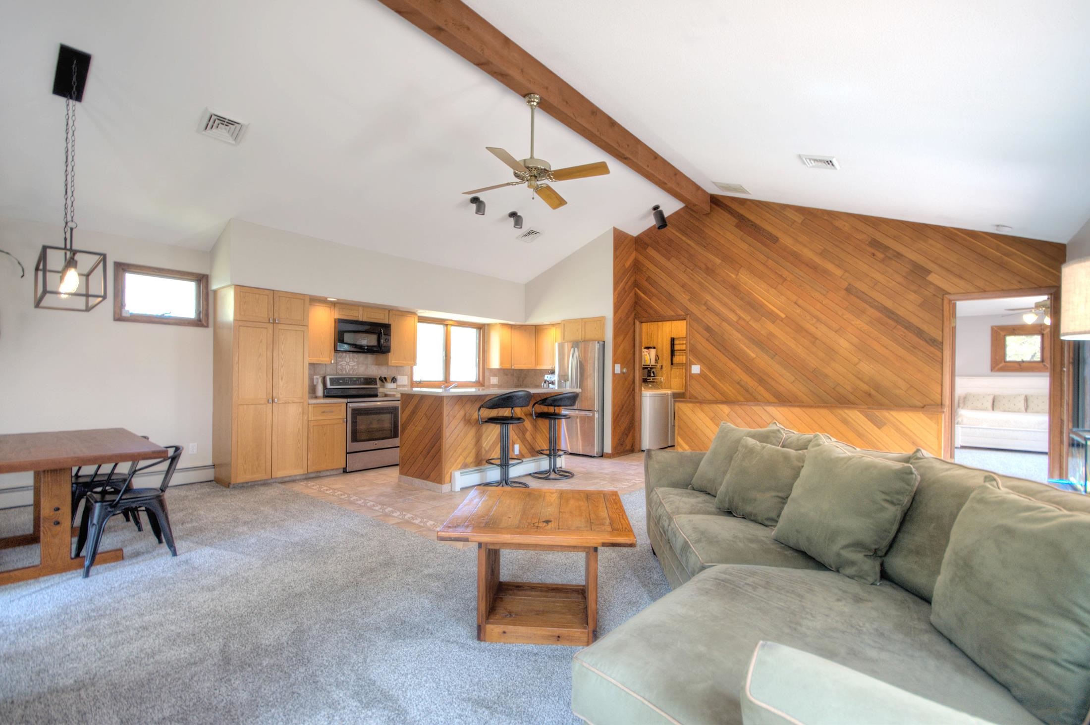 8 E Curran Drive