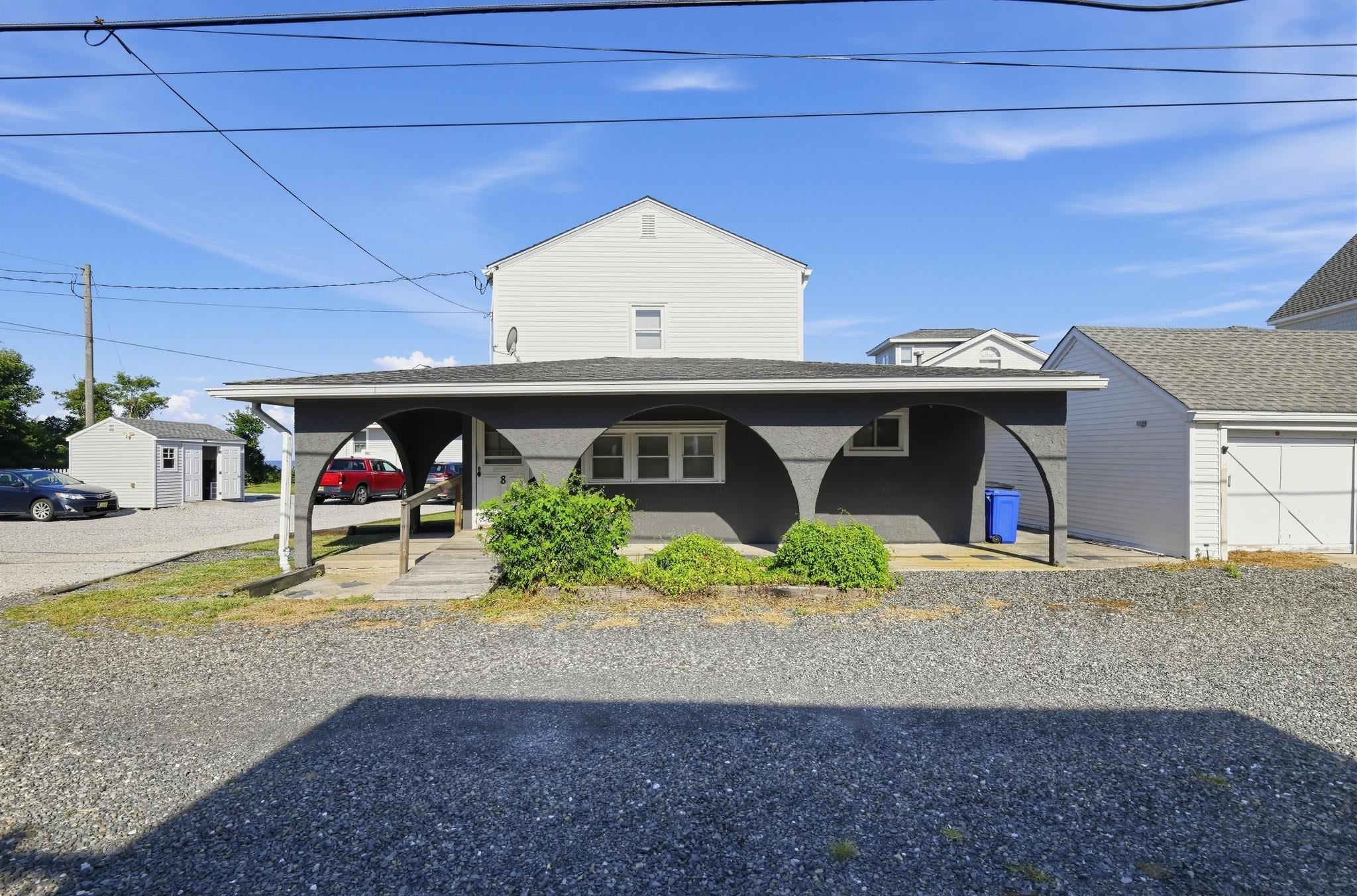8 Pierces Point Road