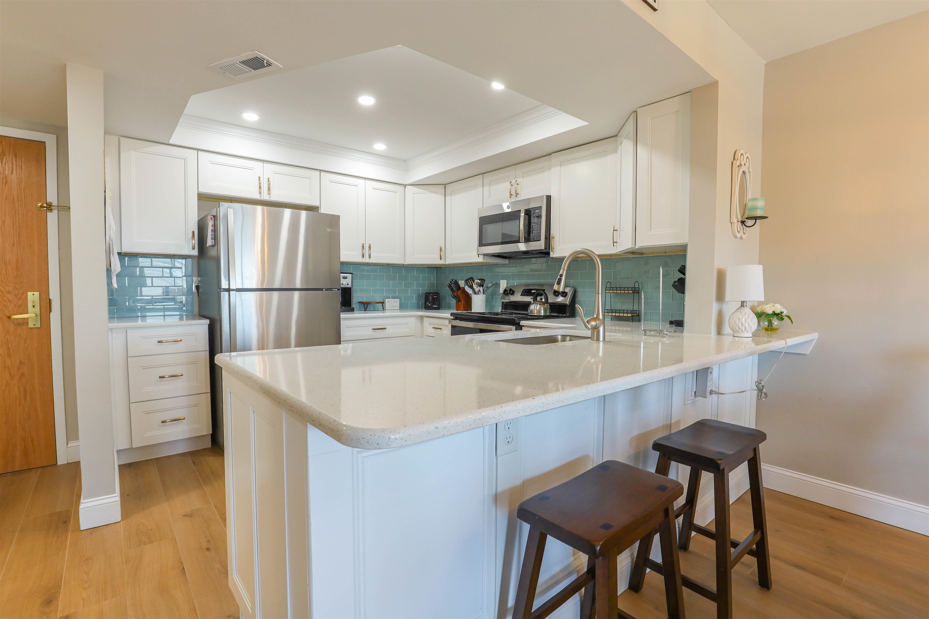 7100 Ocean Avenue 305