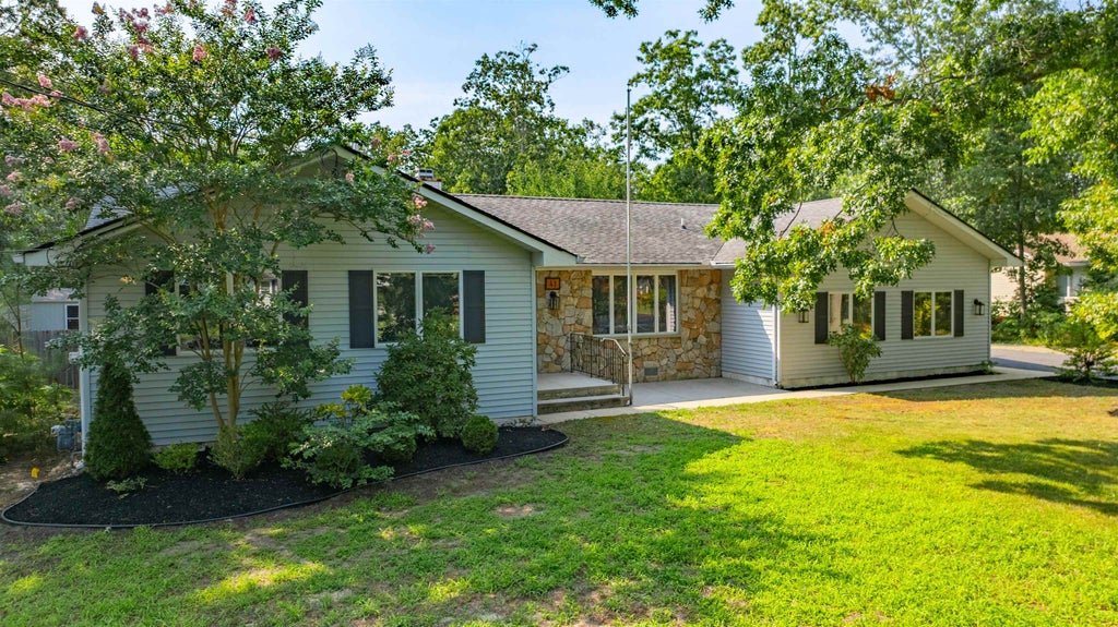 Photo of 41 Stagecoach Road, Cape May Court House, NJ 08210 (MLS # 262234)
