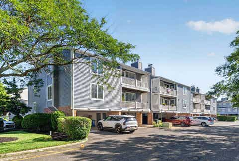 Condo For Sale - 802 Harbour Cove #802<br/> Somers Point, NJ 08224