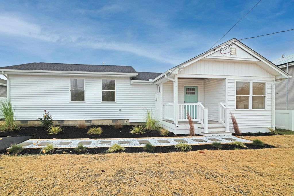 Photo of 4 W Florida Avenue, Villas, NJ 08251 (MLS # 253389)