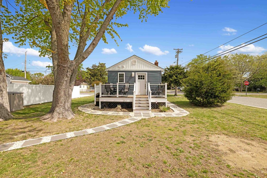 Photo of 324 E Tampa Avenue, Villas, NJ 08251 (MLS # 261088)