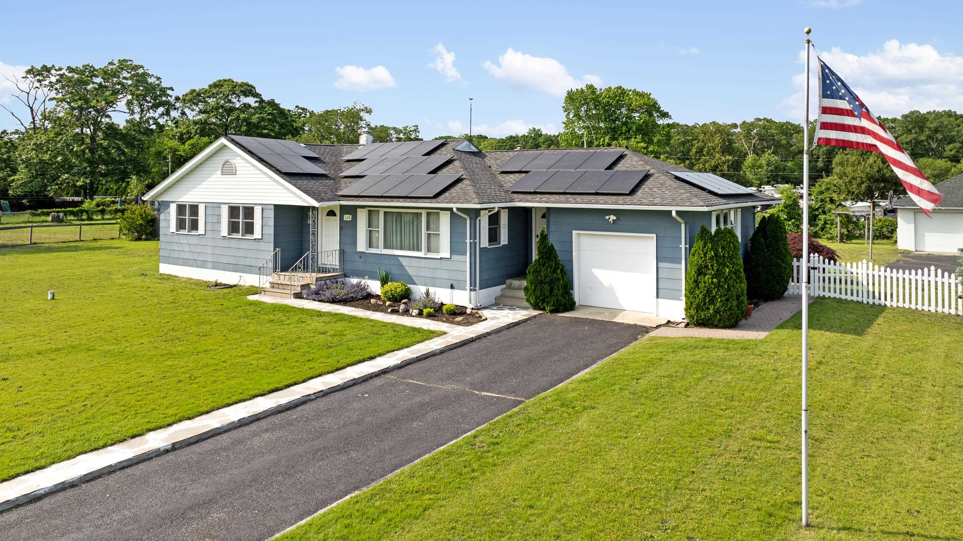 102 Teal Road, Rio Grande, New Jersey image 1