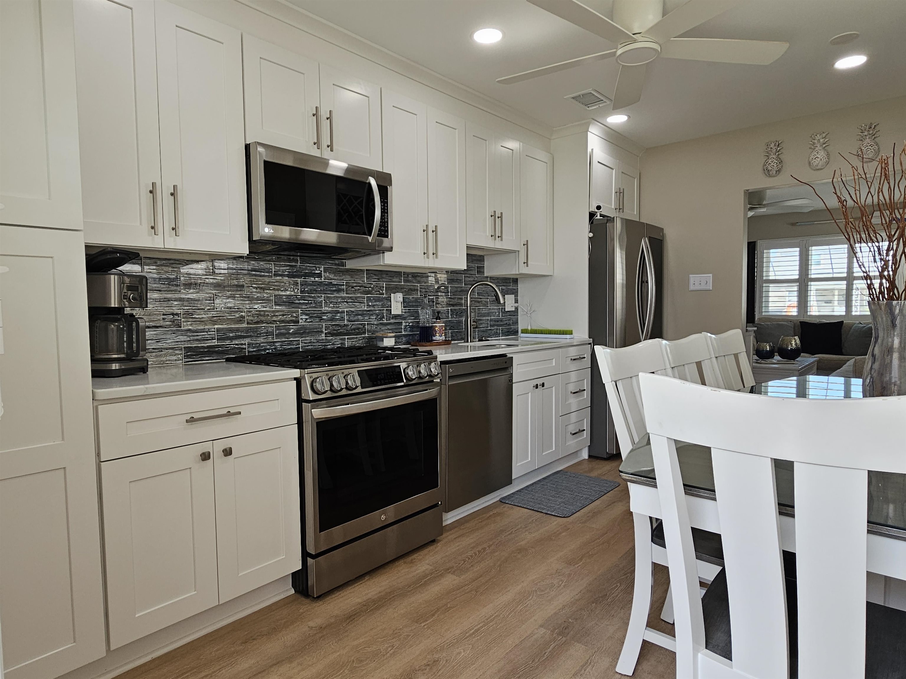 408 E 7th Avenue, North Wildwood, New Jersey image 3