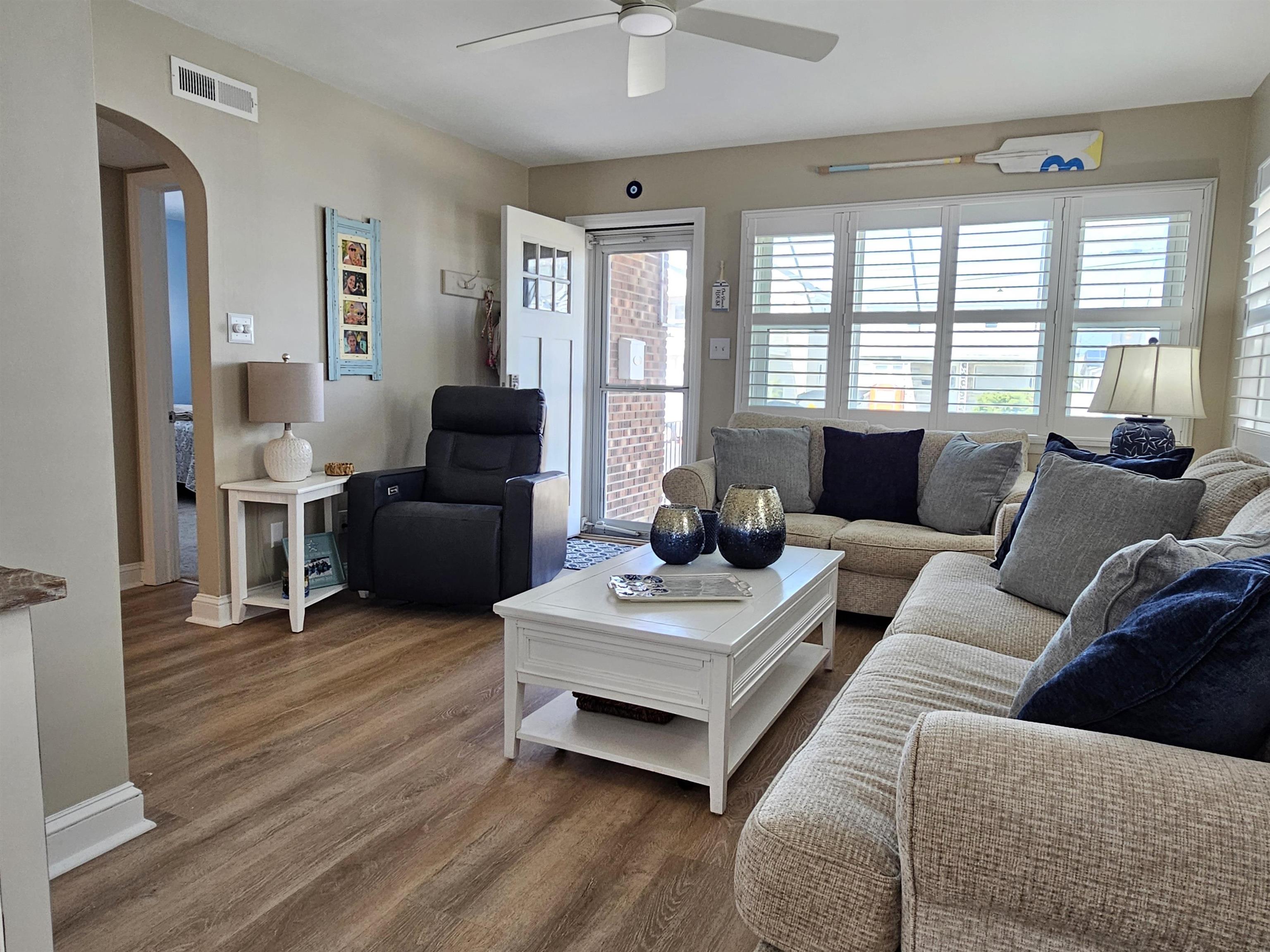408 E 7th Avenue, North Wildwood, New Jersey image 6