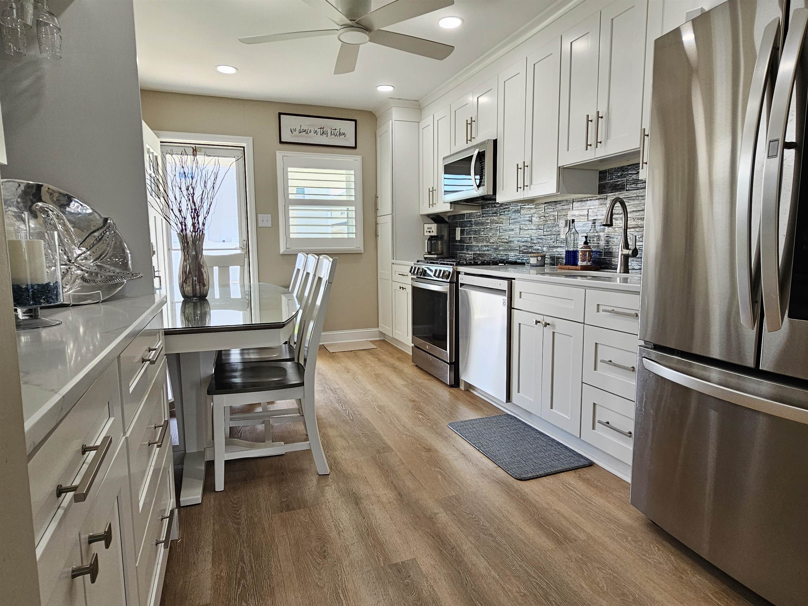 408 E 7th Avenue, North Wildwood, New Jersey image 2