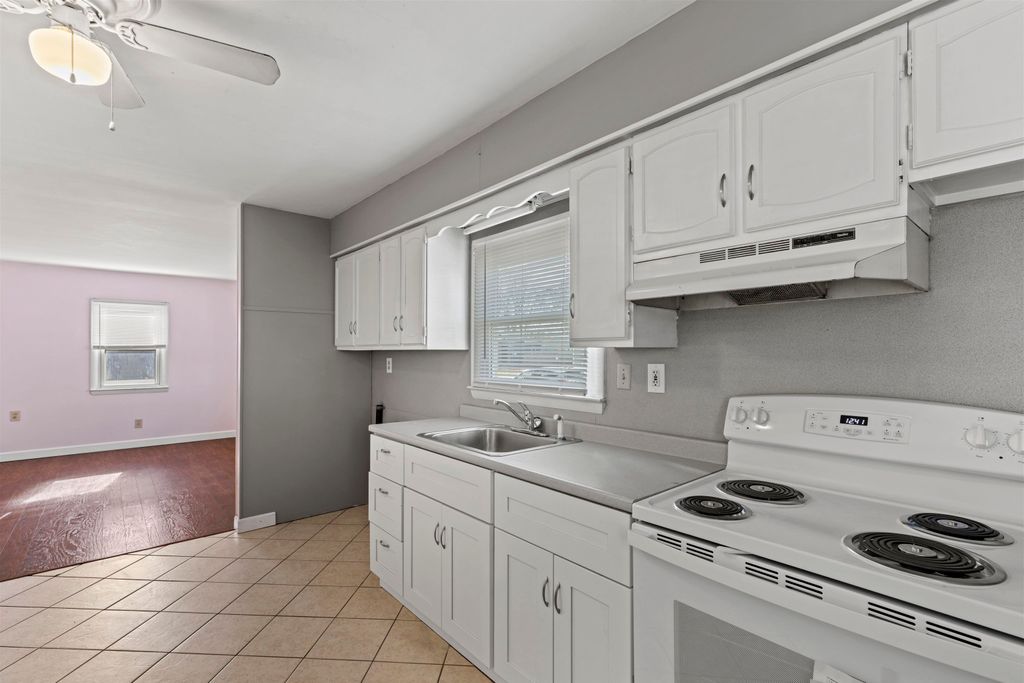 Photo of 1614 Star Avenue, Villas, NJ 08251 (MLS # 253459)