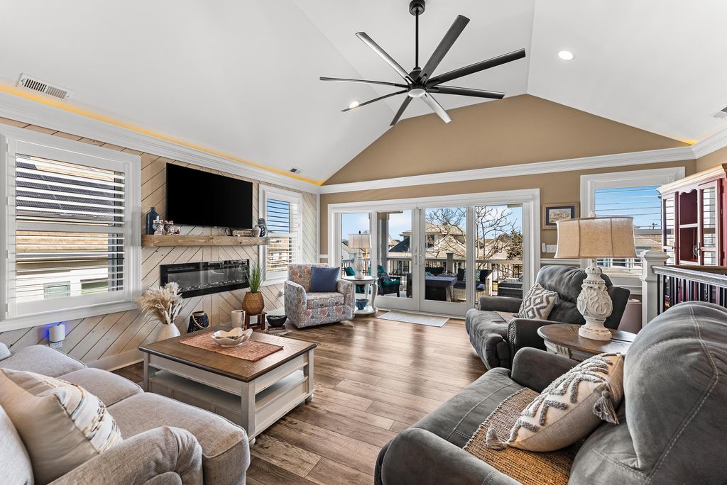 Photo of 112 W Wisteria Road #112, Wildwood Crest, NJ 08260 (MLS # 260753)