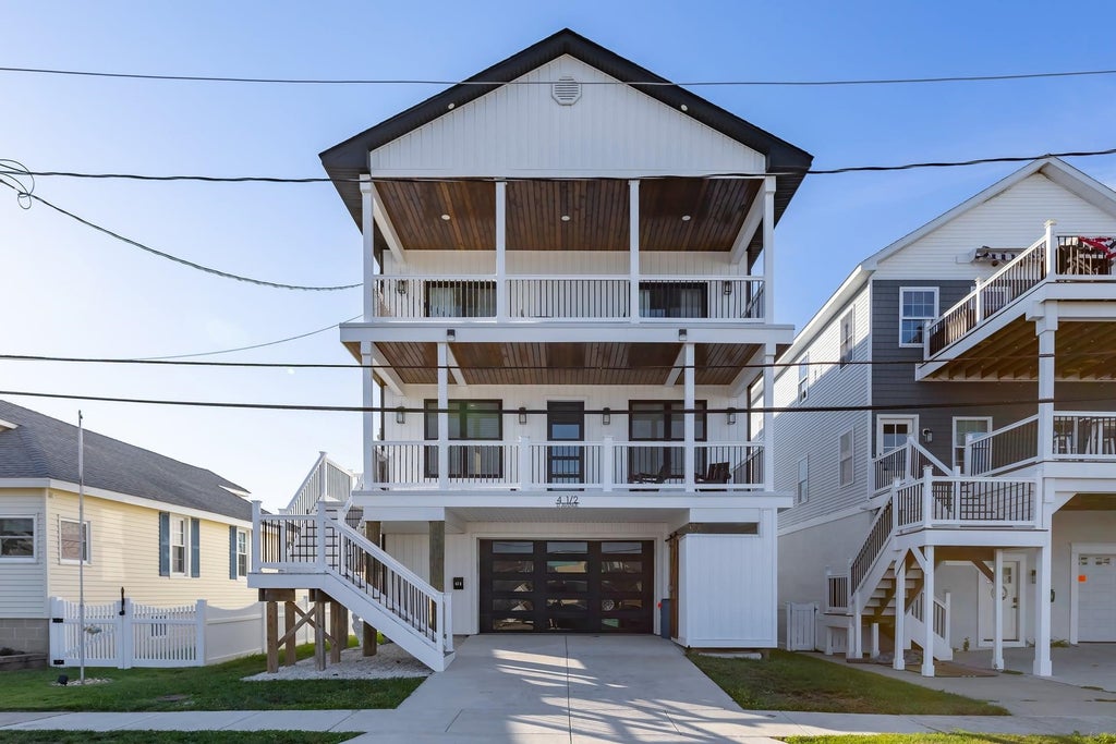 Photo of 4.5 D Avenue, West Wildwood, NJ 08260 (MLS # 262464)
