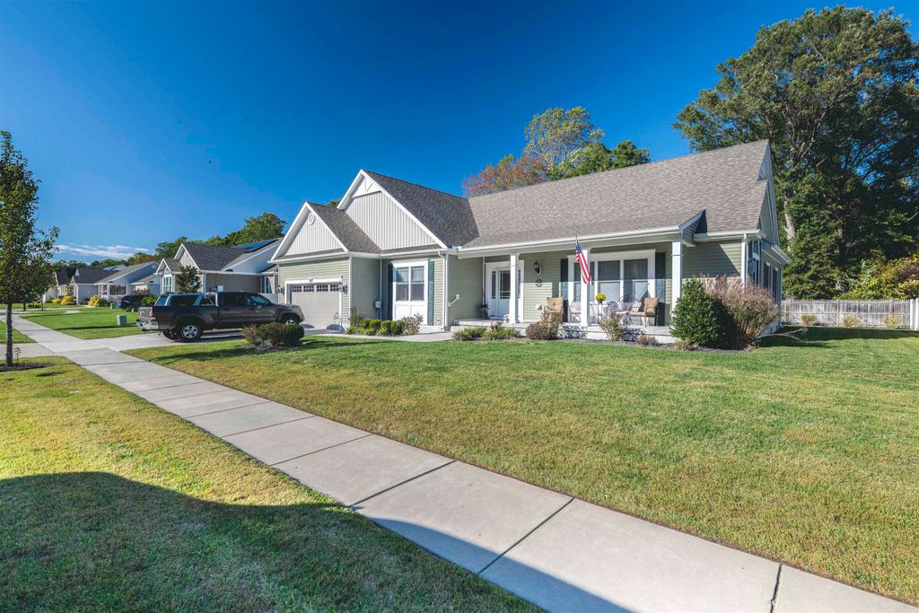 Photo of 10 Canterbury Way, Cape May Court House, NJ 08210 (MLS # 253125)