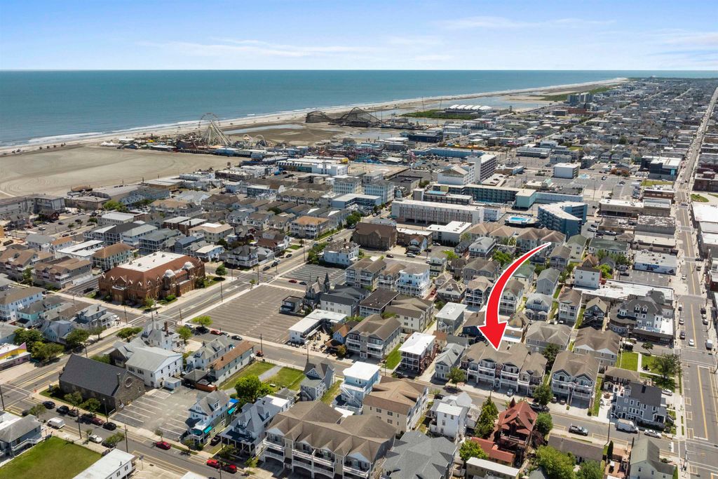Photo of 212 E Magnolia Avenue #F Top Left, Wildwood, NJ 08260 (MLS # 260137)