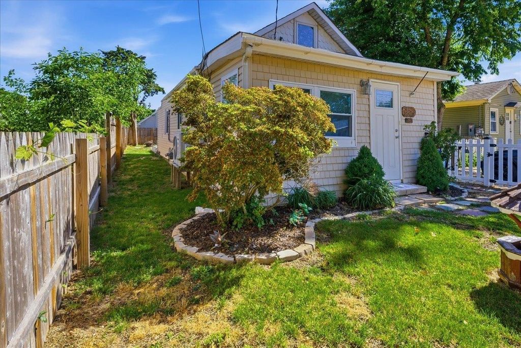 Photo of 125 E Atlantic AVE, Villas, NJ 08251 (MLS # 261487)