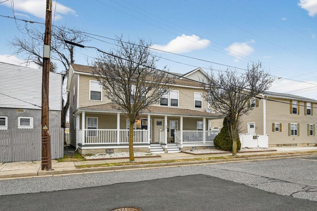 Photo of 205 W Roberts Avenue #4, Wildwood, NJ 08260 (MLS # 260103)