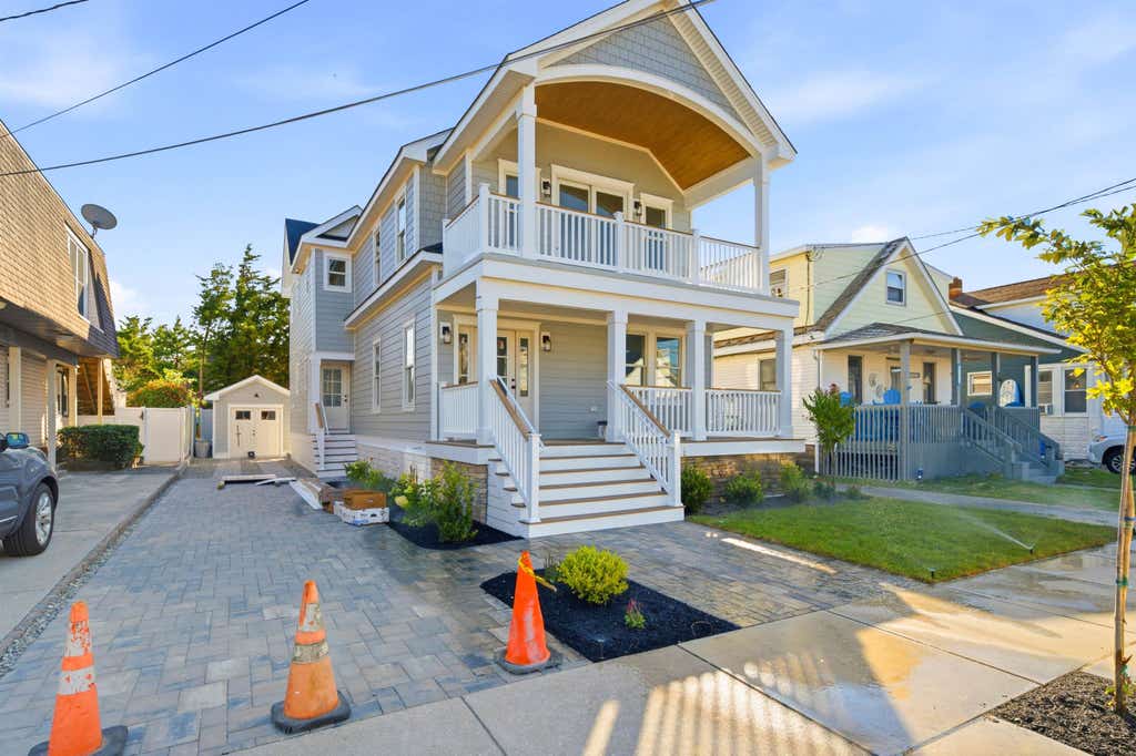 Photo of 118 E Stanton Road, Wildwood Crest, NJ 08260 (MLS # 260455)
