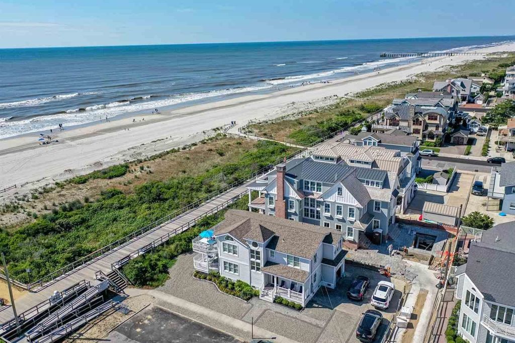 Photo of 92 E 23rd Street, Avalon, NJ 08202 (MLS # 260512)