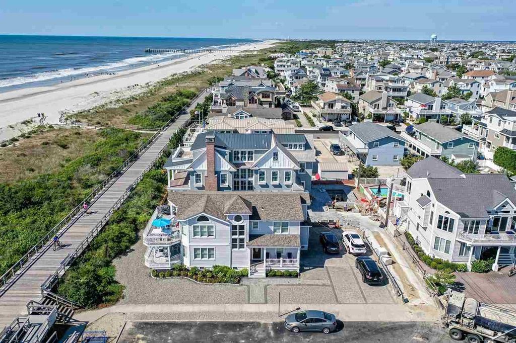 Photo of 92 E 23rd Street, Avalon, NJ 08202 (MLS # 260512)