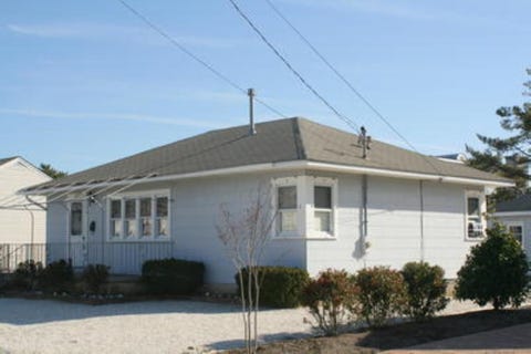 Homes For Sale - 135 110th Street<br/> Stone Harbor, NJ 08247