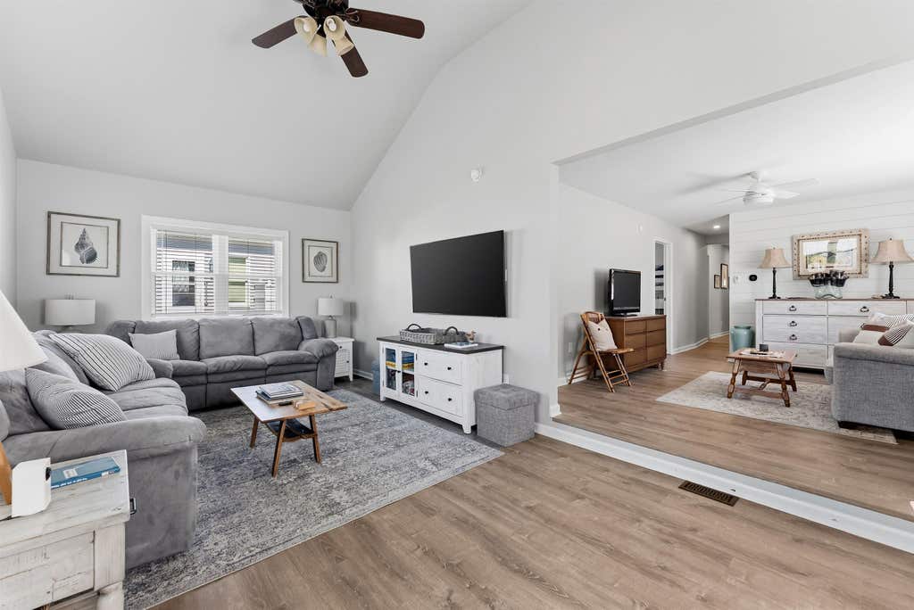 Photo of 202 E Saint Paul Avenue, Wildwood Crest, NJ 08260 (MLS # 262035)