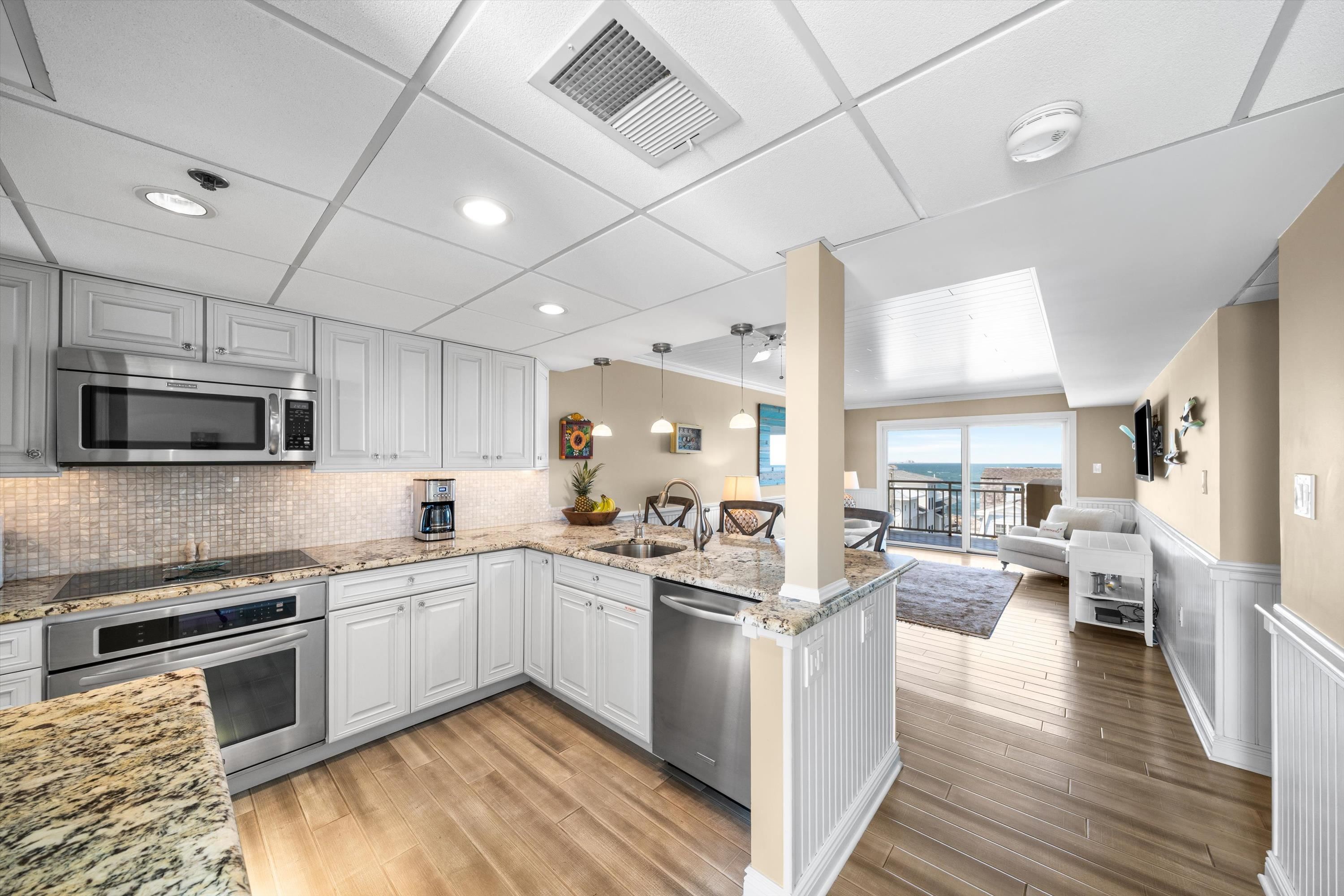 Avalon, New Jersey 08202, United States, 2 Bedrooms Bedrooms, ,2 BathroomsBathrooms,Residential,Active,193122