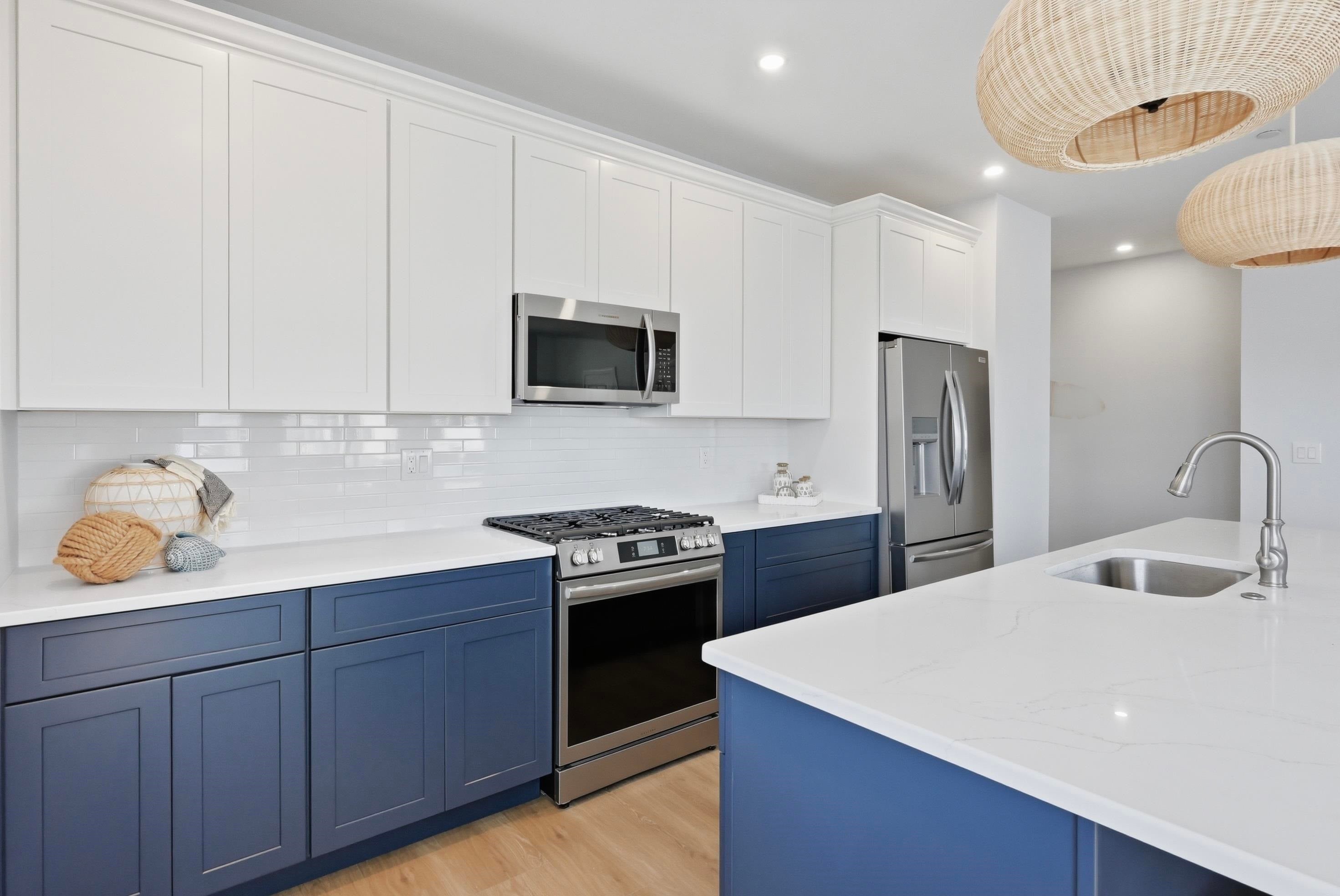 110 W Garfield Avenue 101