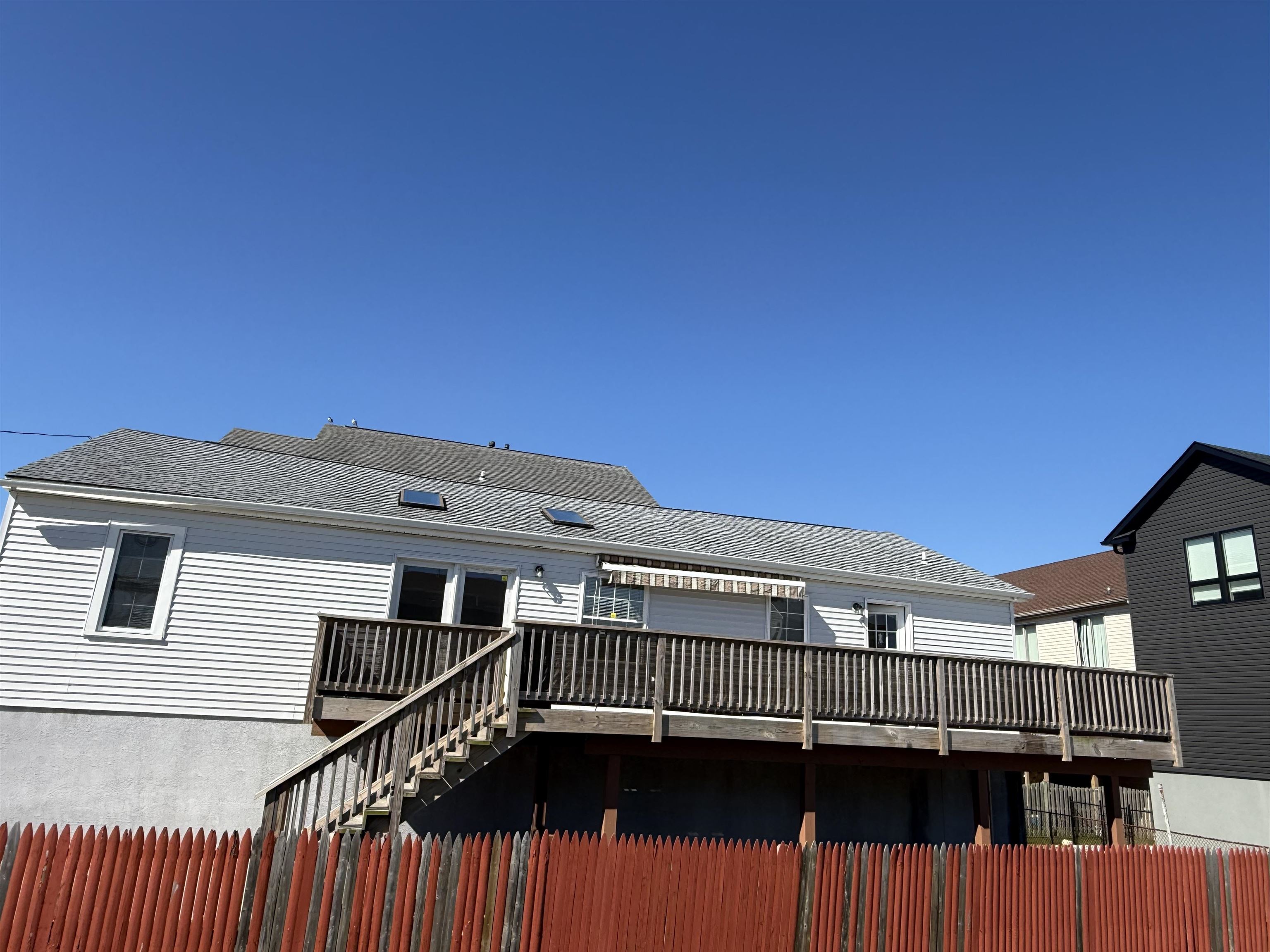 210 Q Avenue