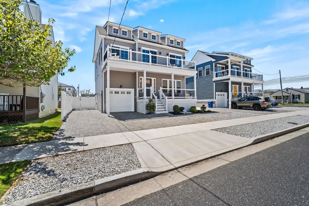 Photo of 302 E 13th Avenue, North Wildwood, NJ 08260 (MLS # 261287)