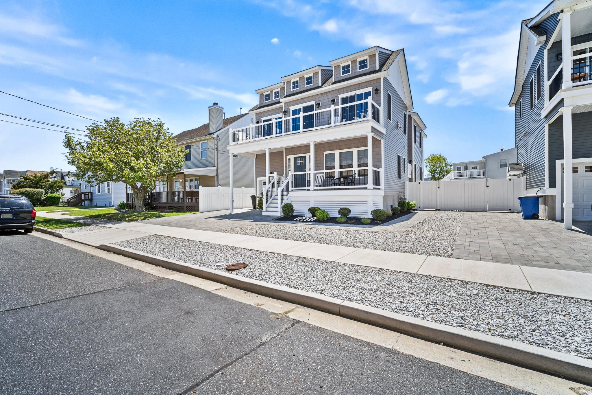 302 E 13th Avenue