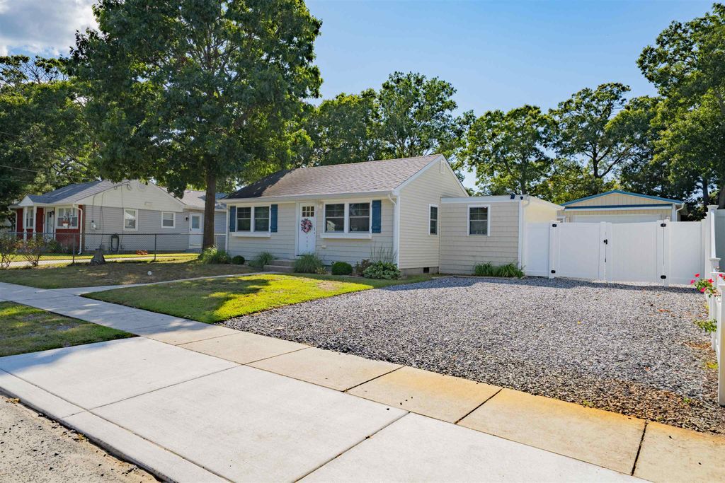 Photo of 402 Whildam Avenue, North Cape May, NJ 08204 (MLS # 260316)